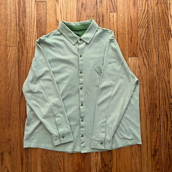 Fabletics // Button Up // Green // Like New - Picture 2 of 5